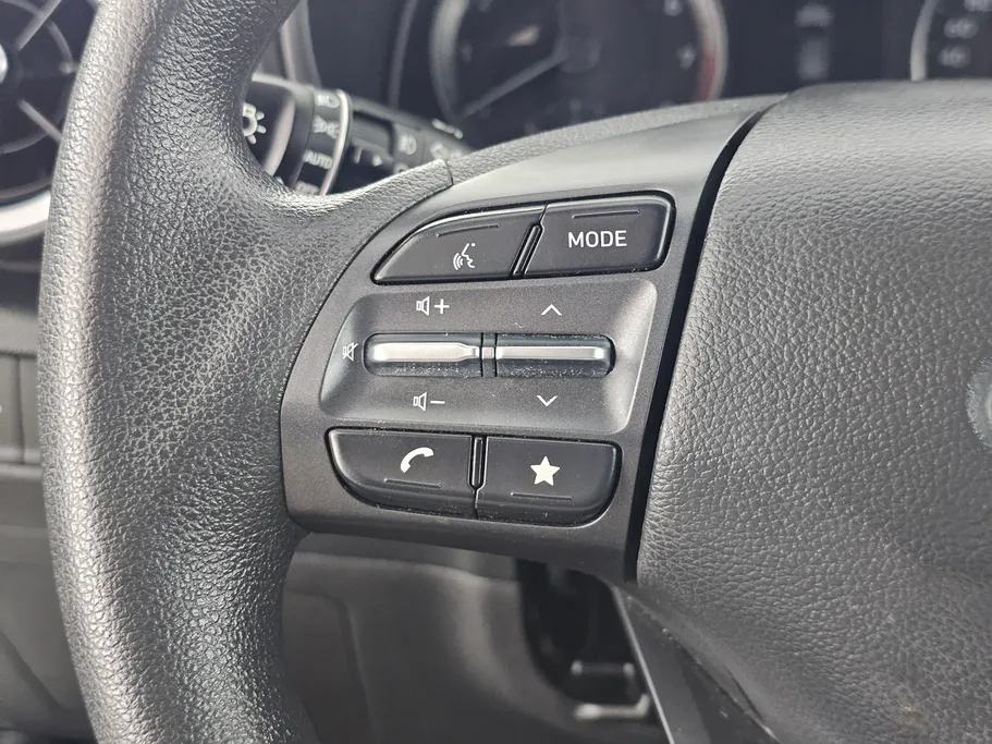 2023 Hyundai Kona SMART 