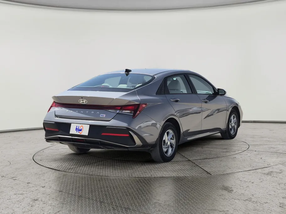 2024 هيونداي Elantra سمارت 