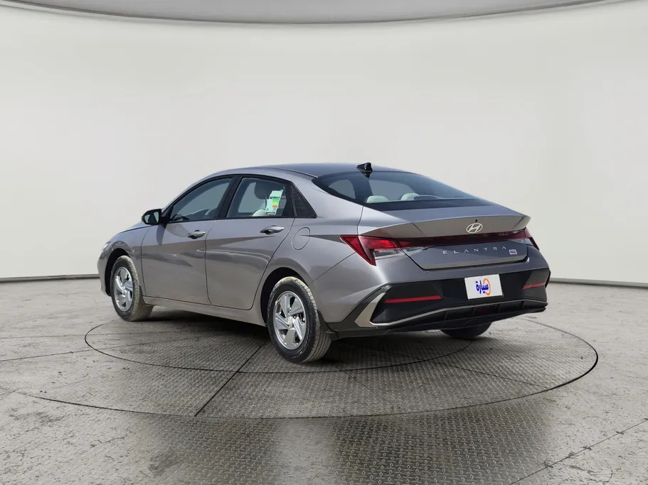 2024 هيونداي Elantra سمارت 