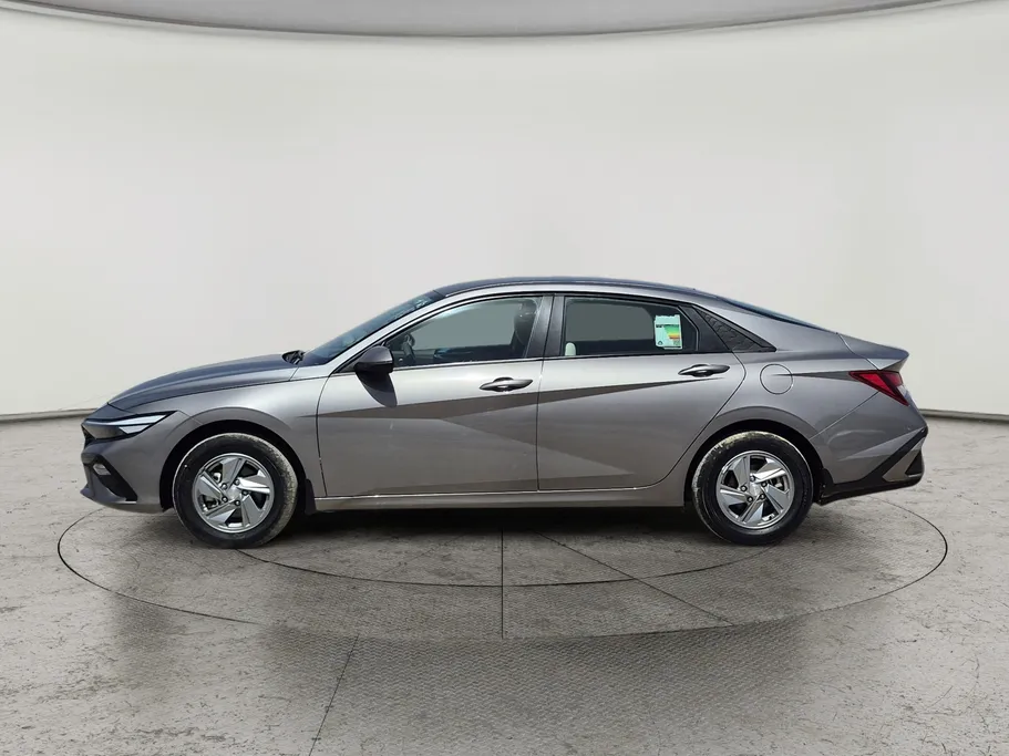 2024 هيونداي Elantra سمارت 