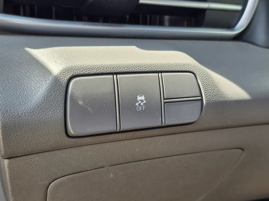 2024 هيونداي Elantra سمارت 