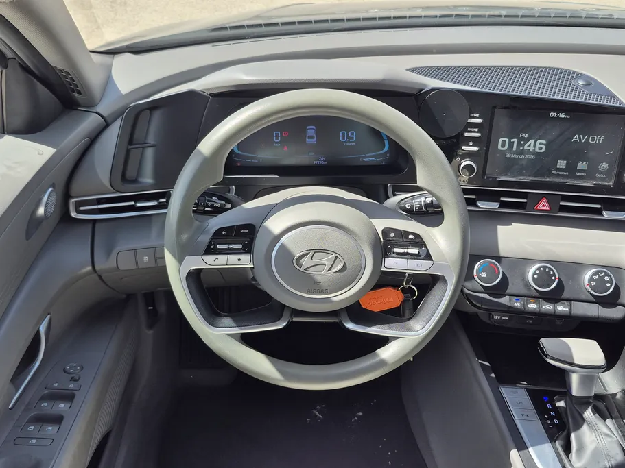 2024 هيونداي Elantra سمارت 