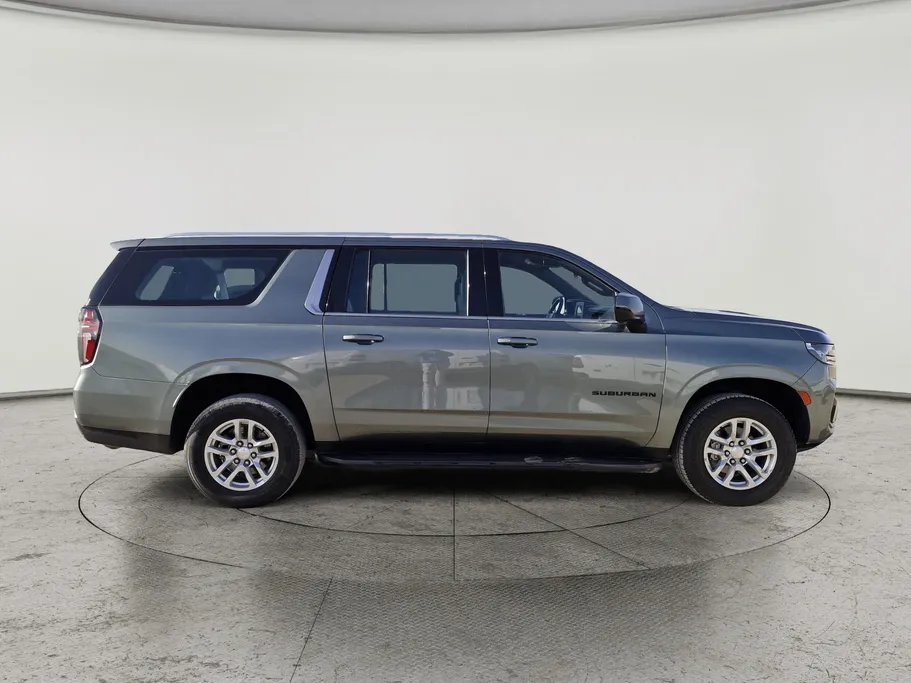 2023 Chevrolet Suburban LS 