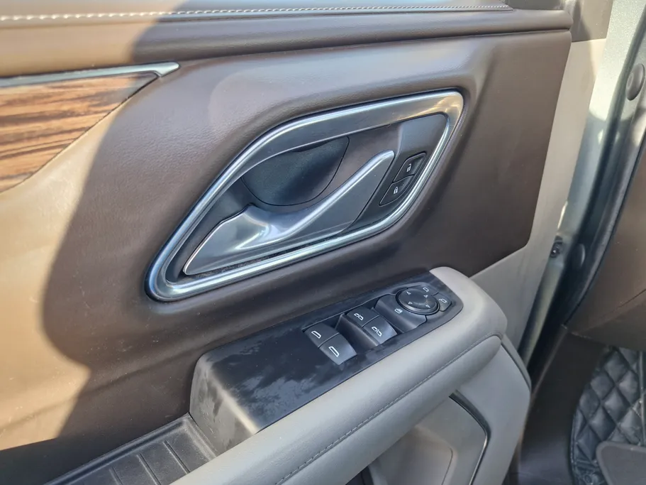 2023 Chevrolet Suburban LS 