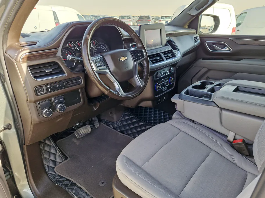 2023 Chevrolet Suburban LS 