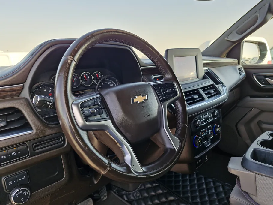 2023 Chevrolet Suburban LS 
