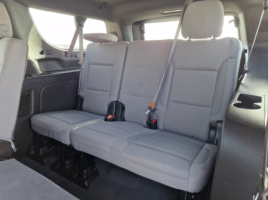 2023 Chevrolet Suburban LS 