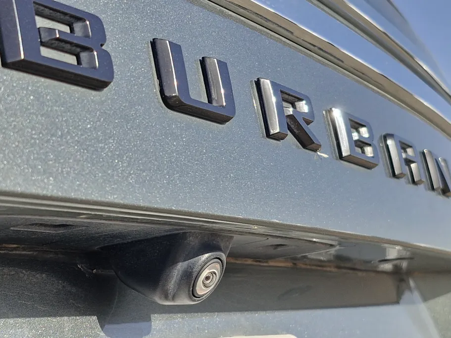 2023 Chevrolet Suburban LS 