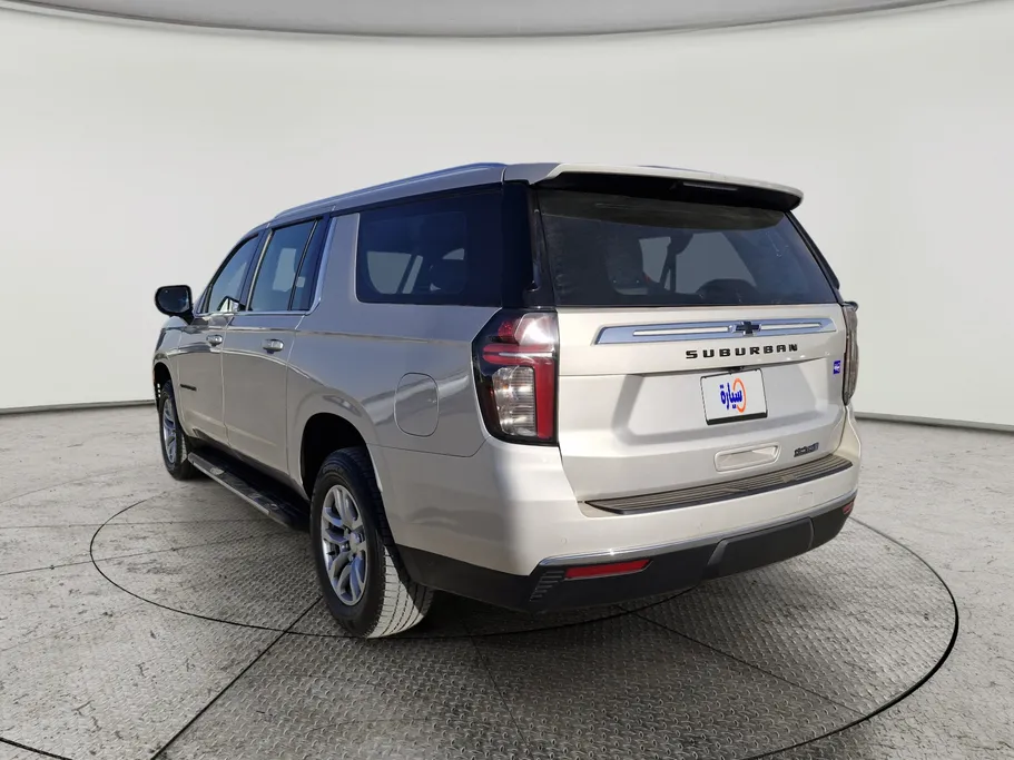 2023 Chevrolet Suburban LS 