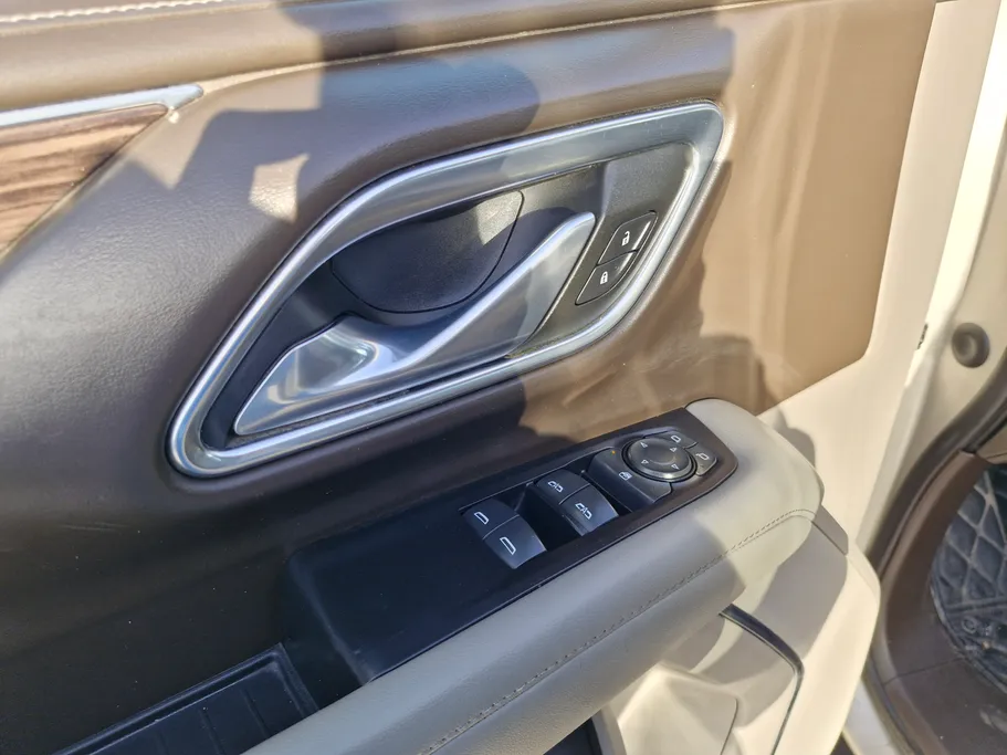 2023 Chevrolet Suburban LS 