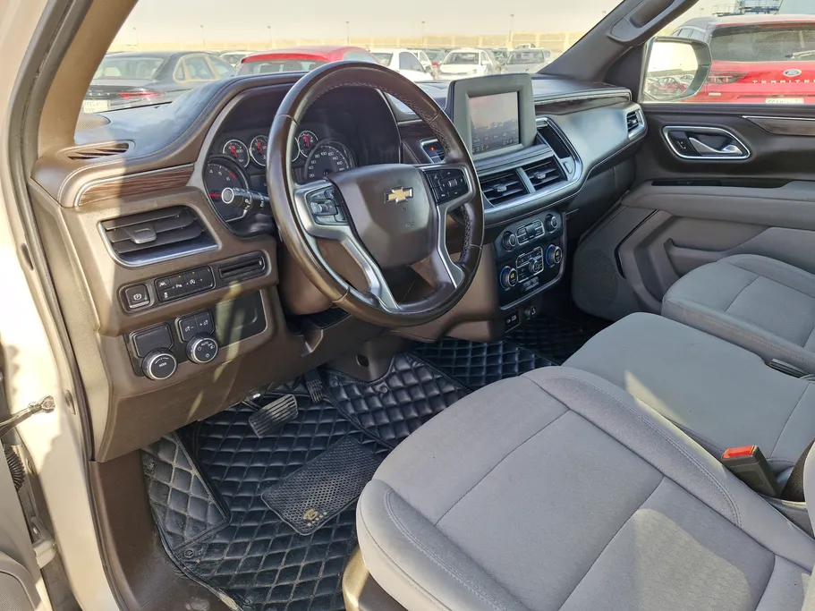 2023 Chevrolet Suburban LS 