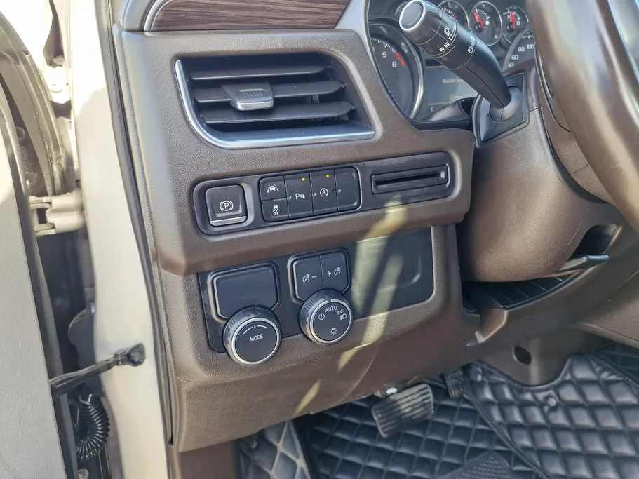 2023 Chevrolet Suburban LS 