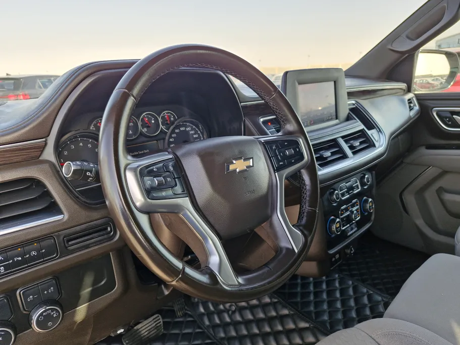 2023 Chevrolet Suburban LS 