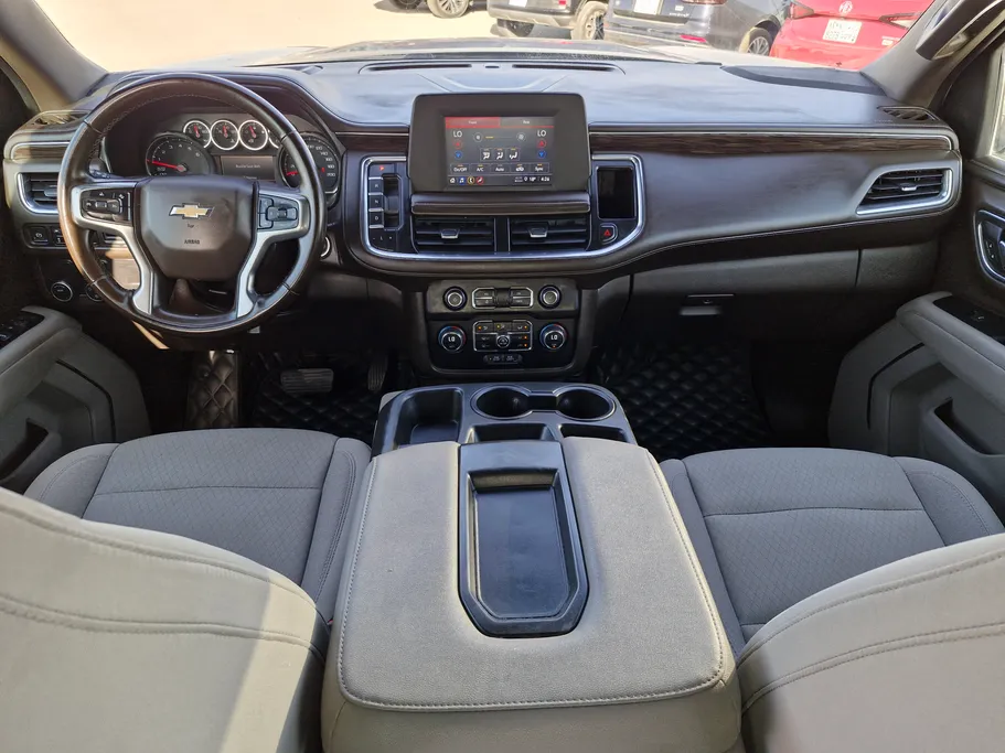 2023 Chevrolet Suburban LS 