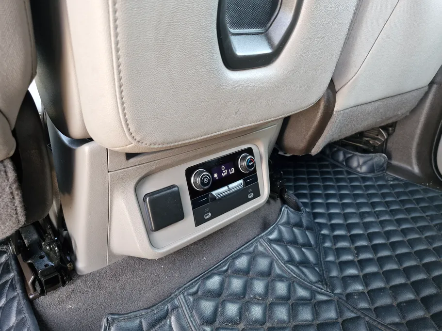 2023 Chevrolet Suburban LS 