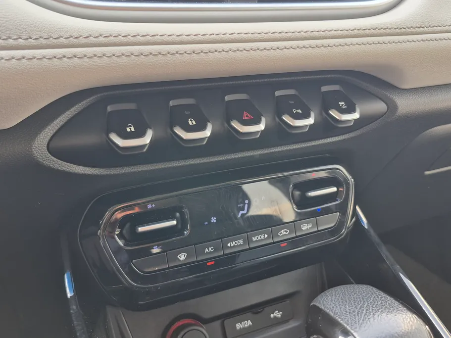 شفروليه كابتيفا Premier 2022 