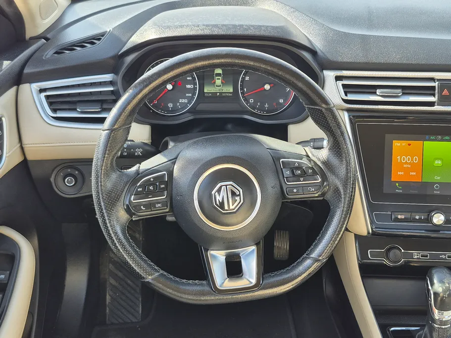 ام جي 5 COM 2022 