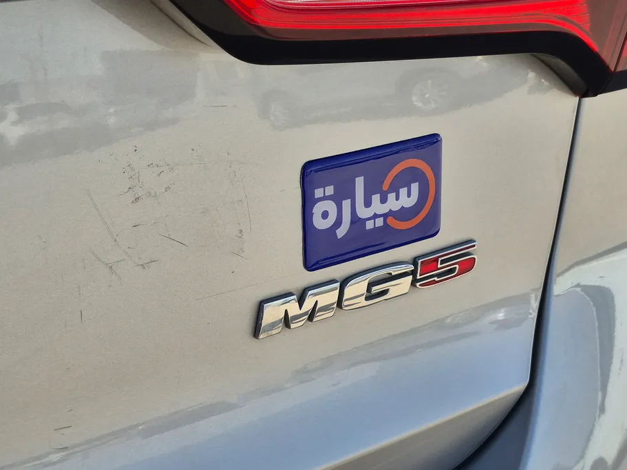 ام جي 5 COM 2022 