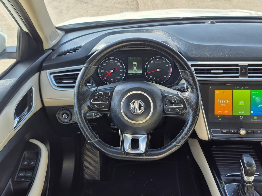 2023 ام جي 5 LUX 