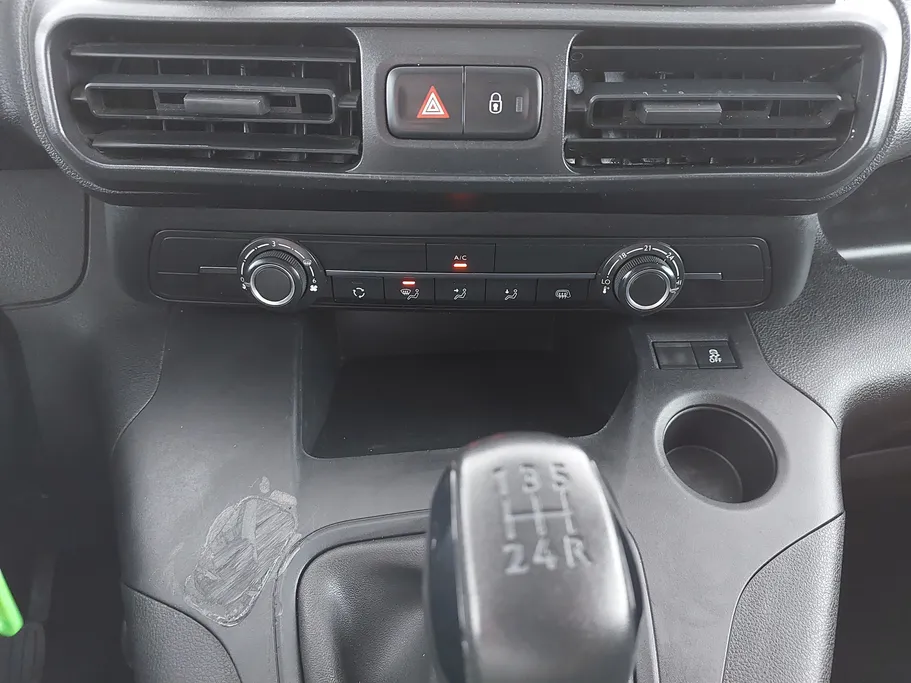 بيجو بارتنر Short van 2023 