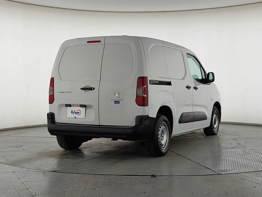 بيجو بارتنر Short van 2023 