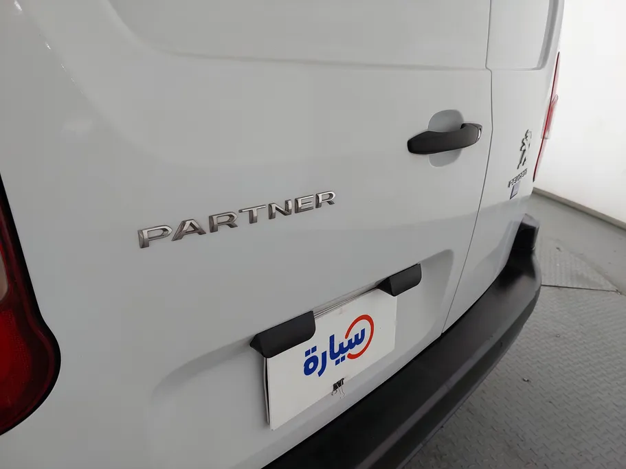 بيجو بارتنر Short van 2023 