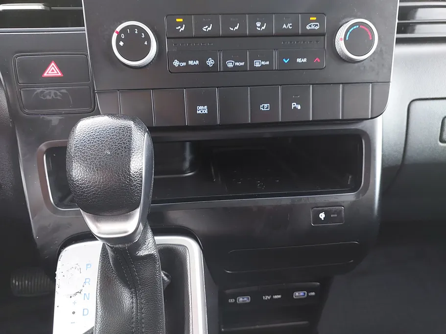 2022 Hyundai Staria Smart 9 ST 