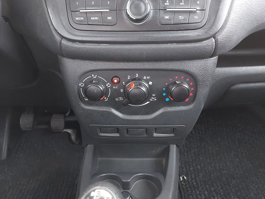 2021 Renault Docker Van بضاعة 