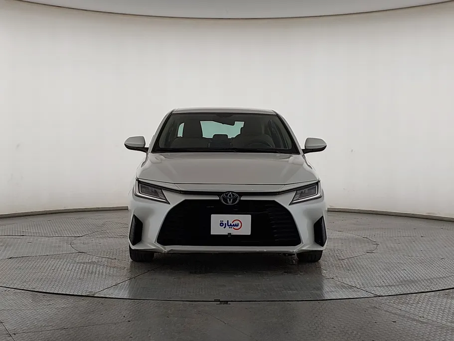 2023 Toyota Yaris  Y 