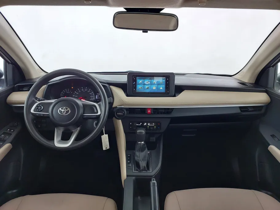 2023 Toyota Yaris  Y 