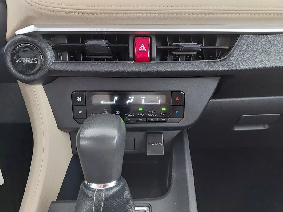 2023 Toyota Yaris  Y 