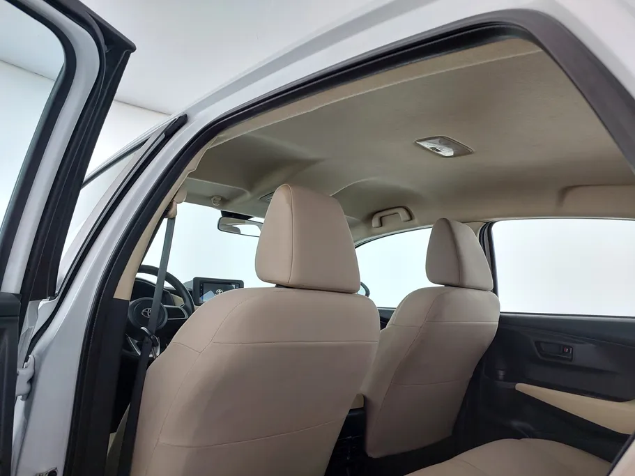 2023 Toyota Yaris  Y 