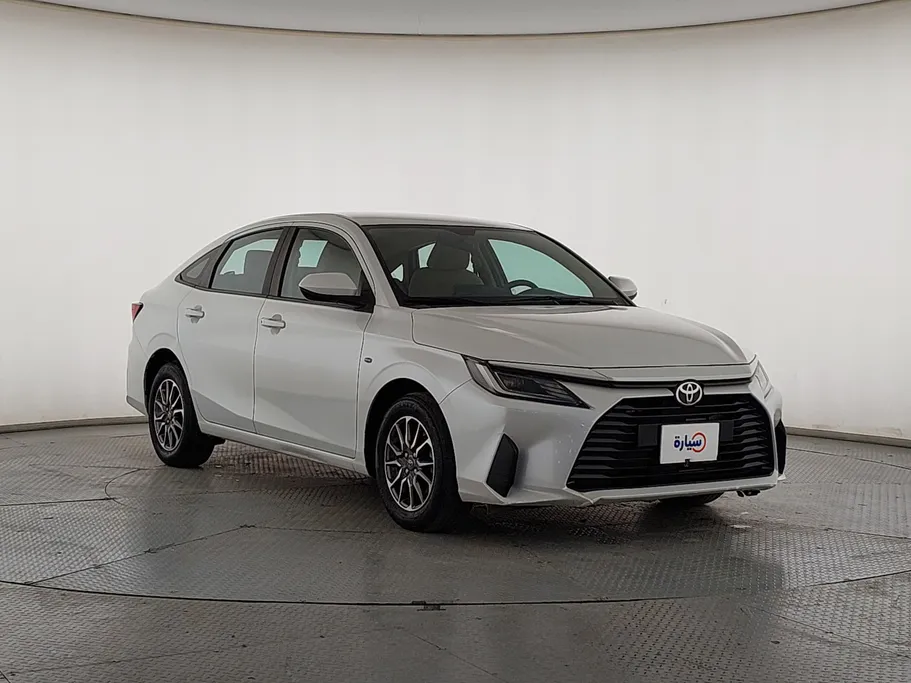 2023 Toyota Yaris  Y 