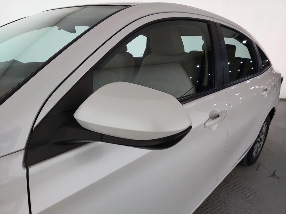 2023 Toyota Yaris  Y 