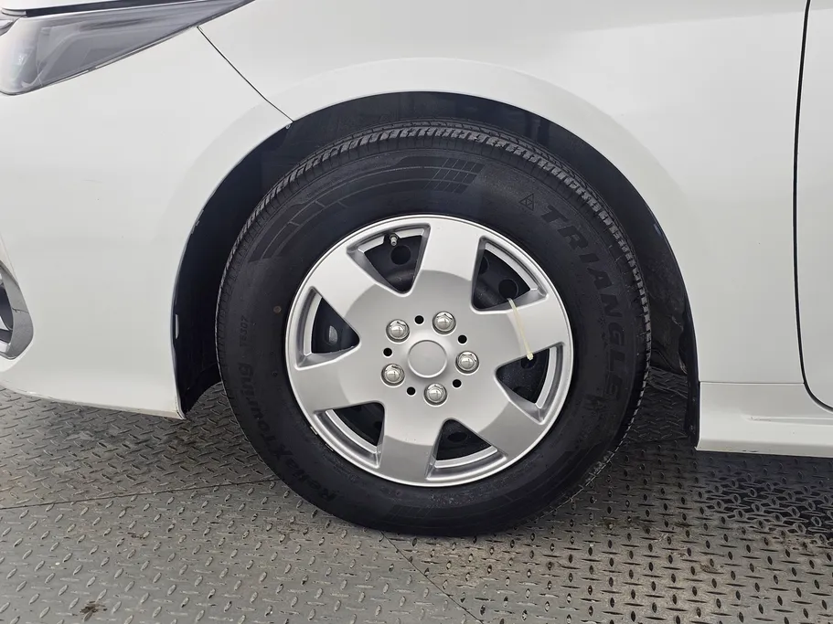 تويوتا كورولا XLI 2023 