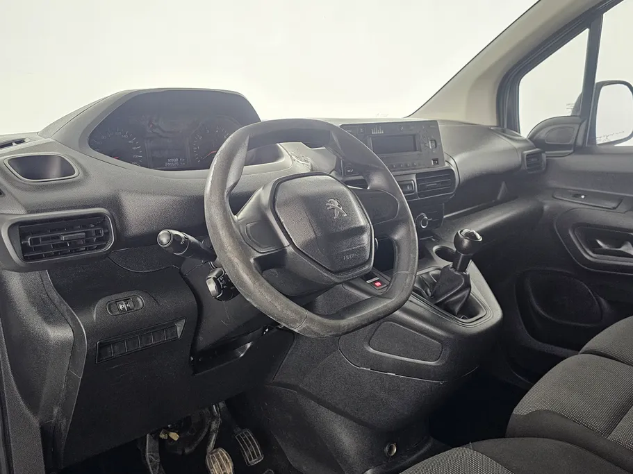 بيجو بارتنر Long van 2022 