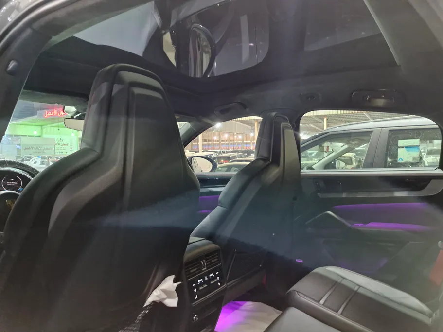 2025 Porsche Cayenne GTS 