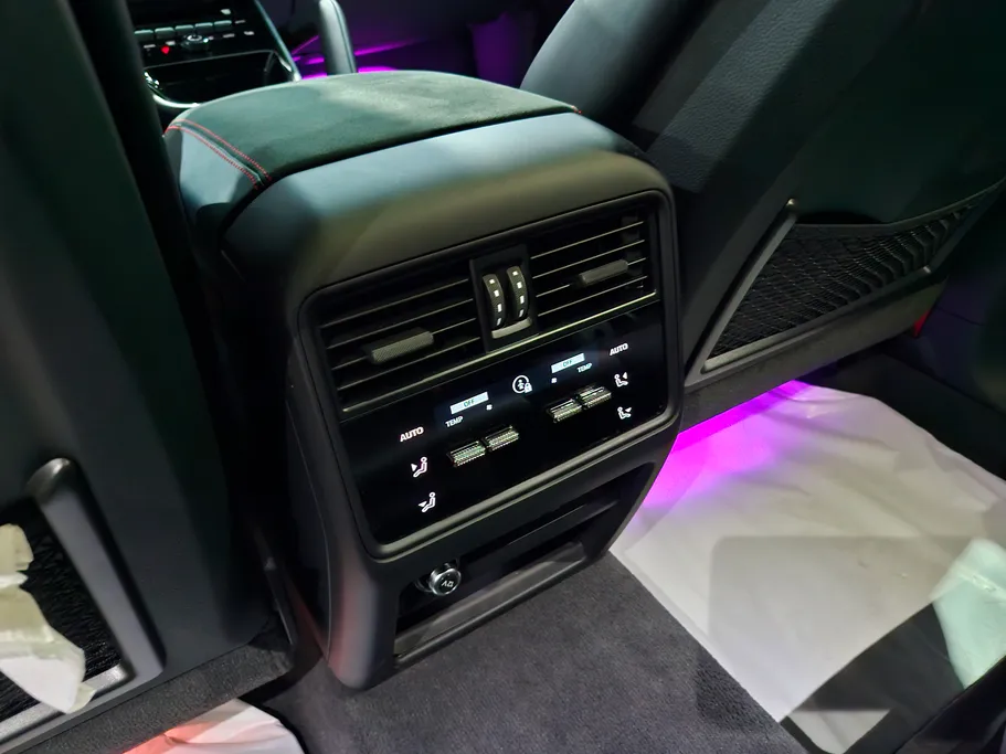 2025 Porsche Cayenne GTS 