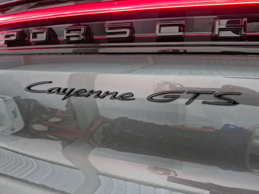 2025 Porsche Cayenne GTS 