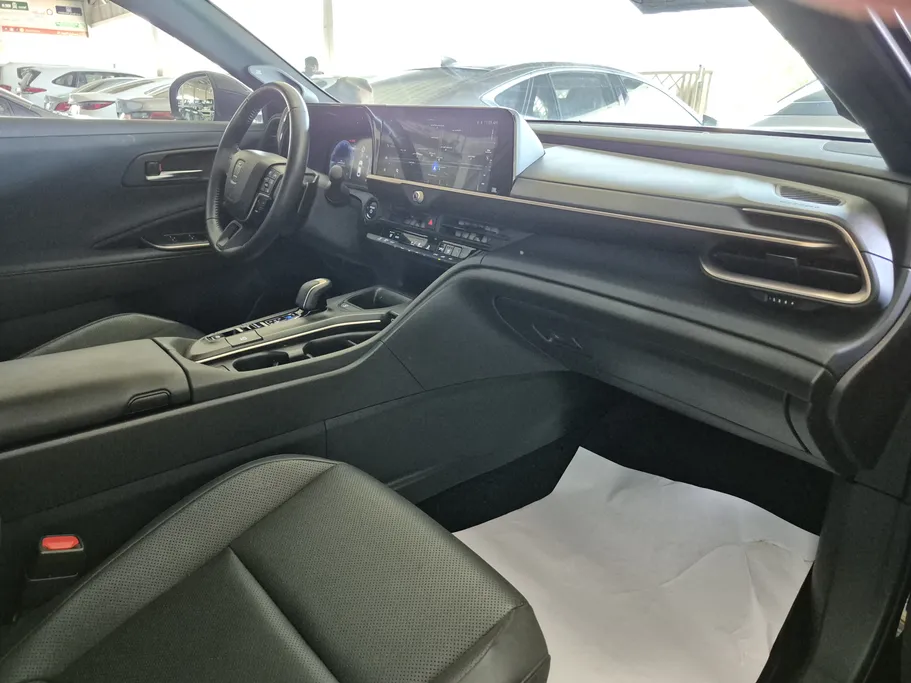 2023 Toyota Crown Majesta 