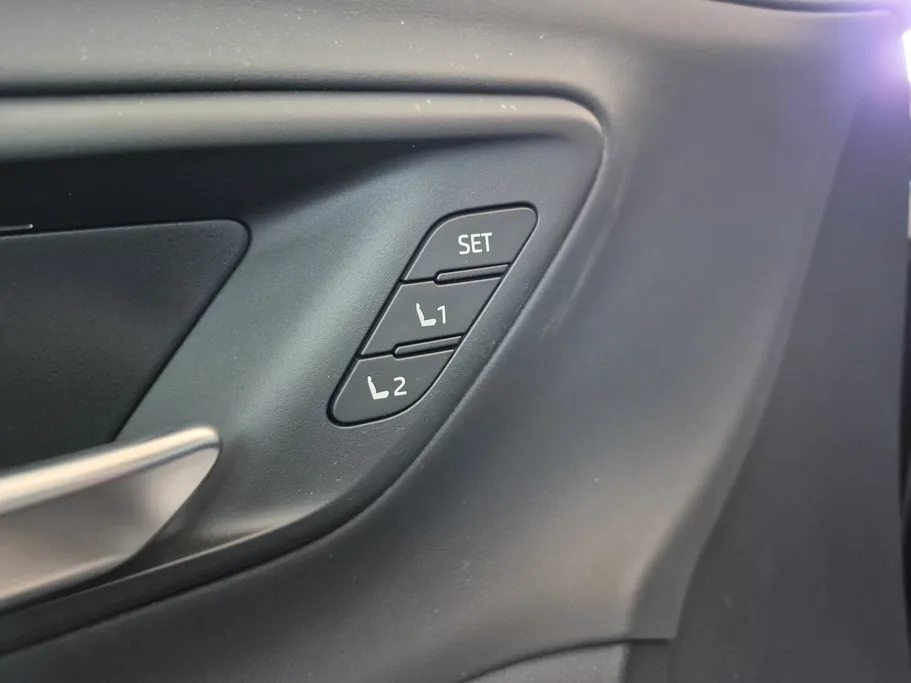 2023 Toyota Crown Majesta 