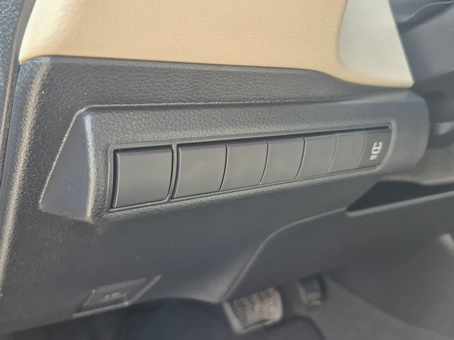 تويوتا كورولا XLI 2024 