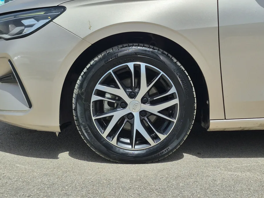 جيلي امجراند GS 2023 