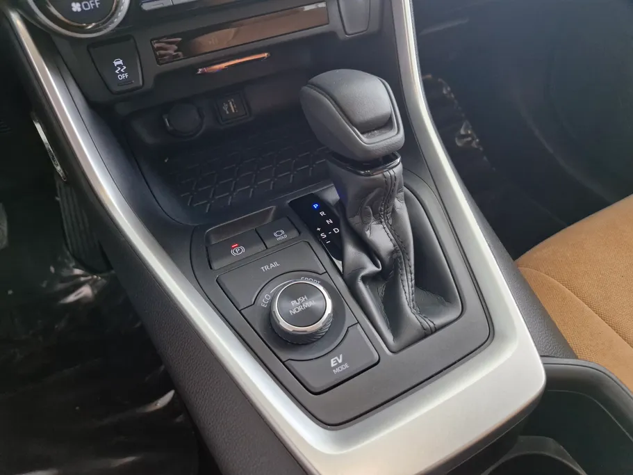 تويوتا راف فور XLE HEV 2023 