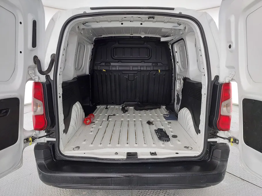 بيجو بارتنر Short van 2022 