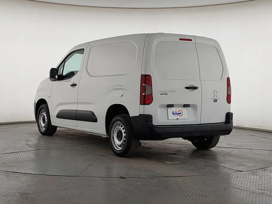 بيجو بارتنر Short van 2022 