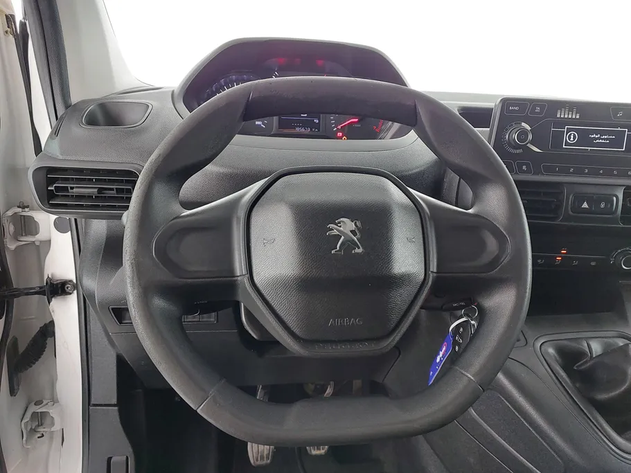 بيجو بارتنر Short van 2022 