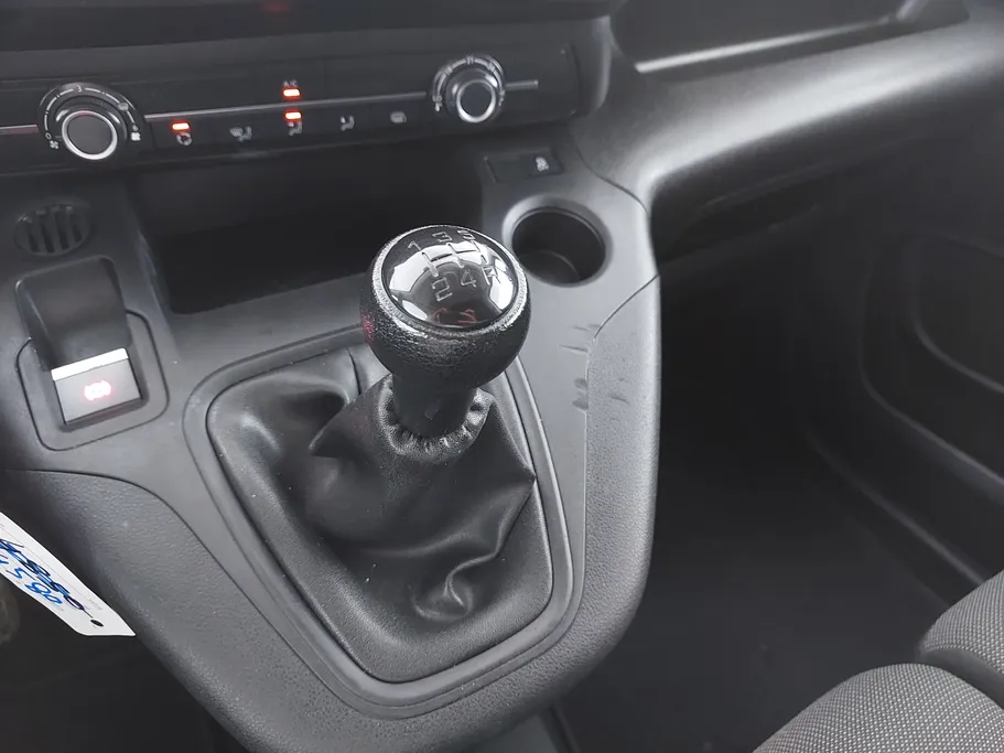 بيجو بارتنر Short van 2022 