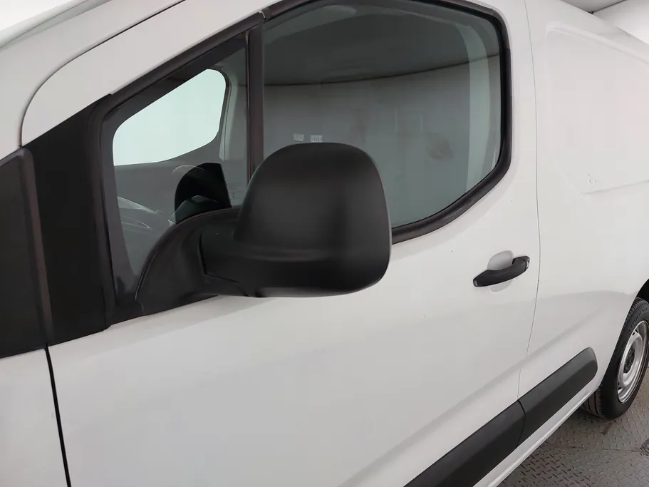 بيجو بارتنر Short van 2022 