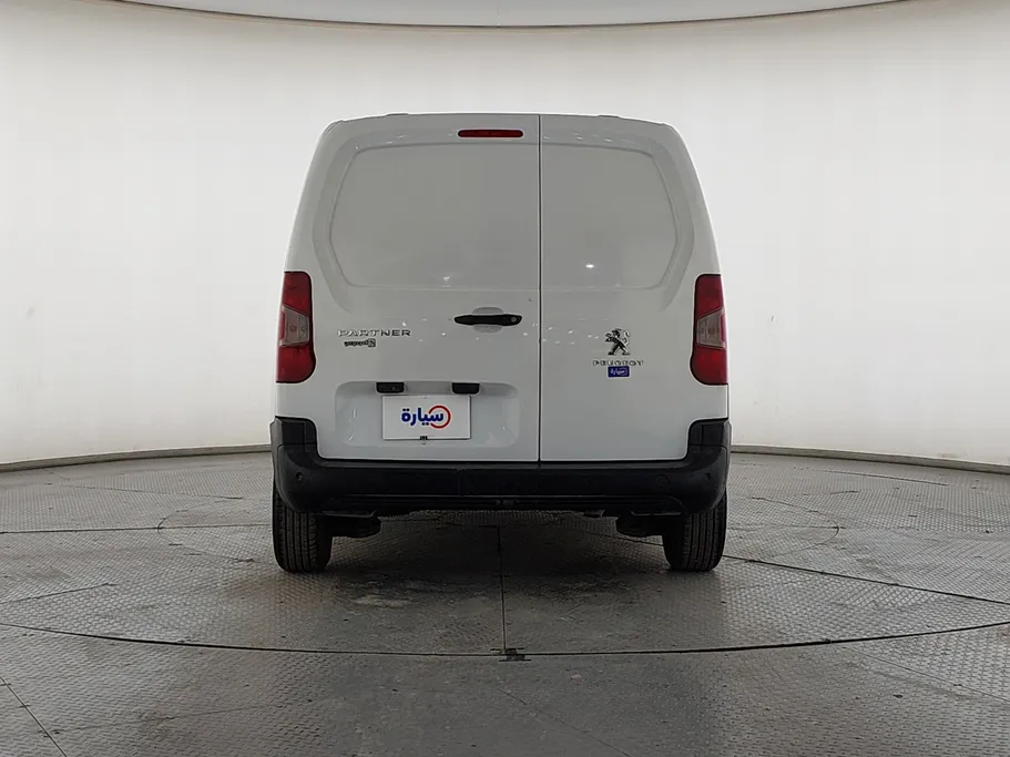 بيجو بارتنر Short van 2022 